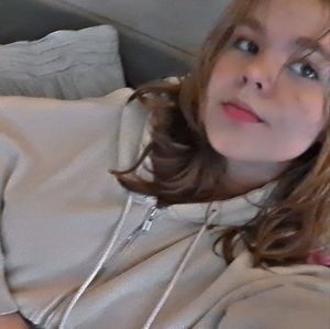 Meet your Posher, Maya